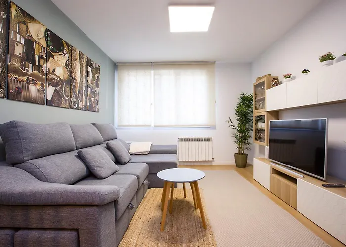 Telmo Nuevo & Parking En Bilbaozorroza * Bilbao